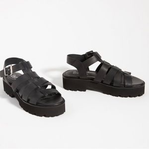 NWOT Black Seychelles Fisherman Sandals size 8.5